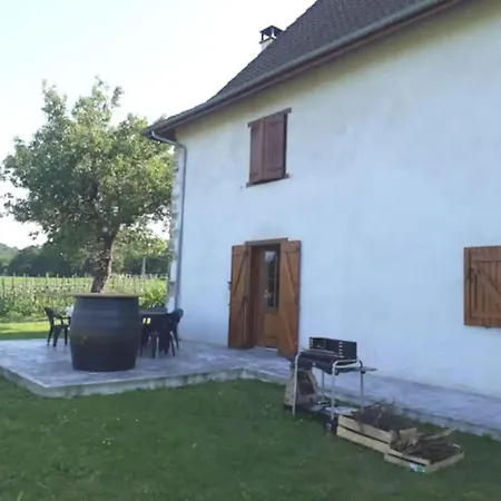 Loustaou בית נופש