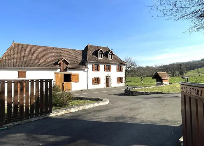 بيت للعطل Loustaou