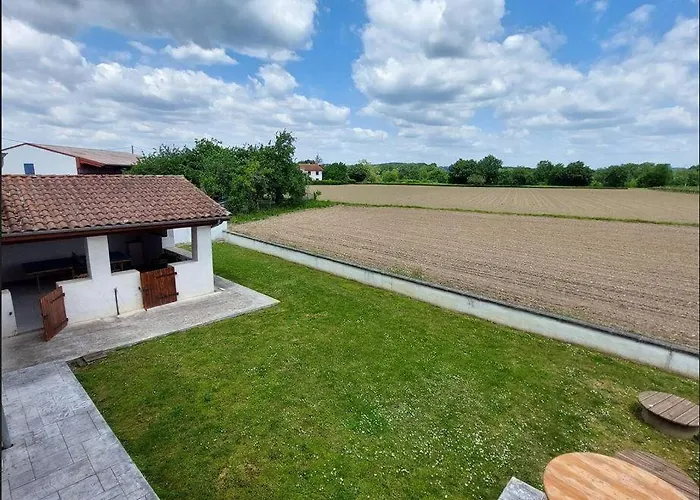 Loustaou بيت للعطل