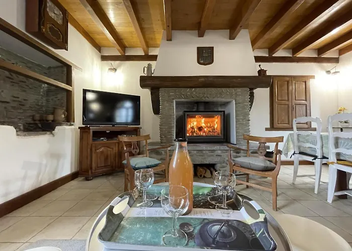 بيت للعطل Loustaou